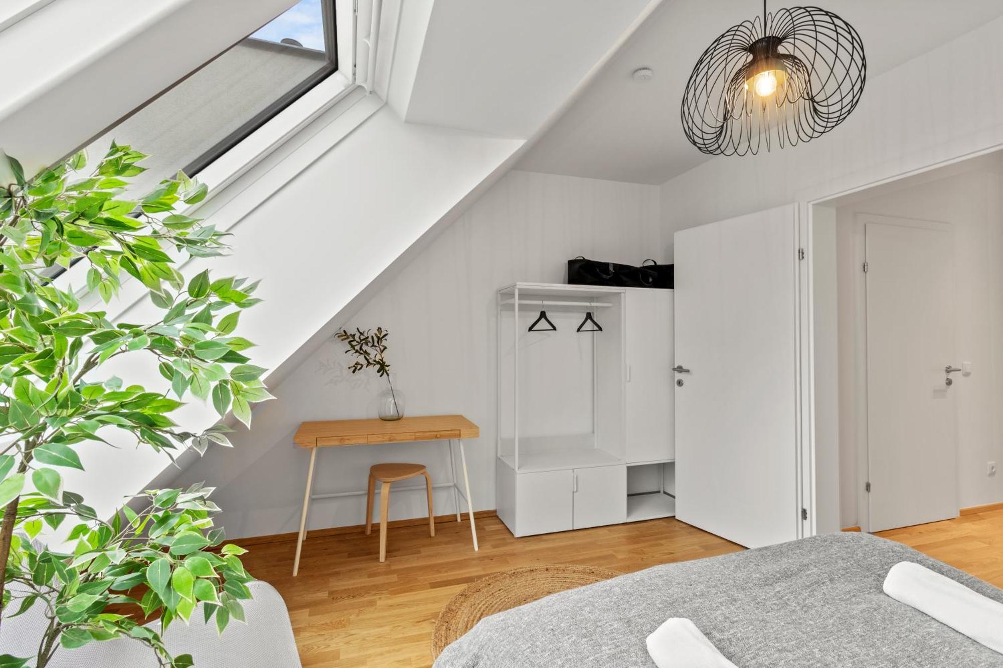 1 Min To Public Transport - 3 Min To Supermarket And Pharmacy - On-site Parking For 19,90 Eur Wien