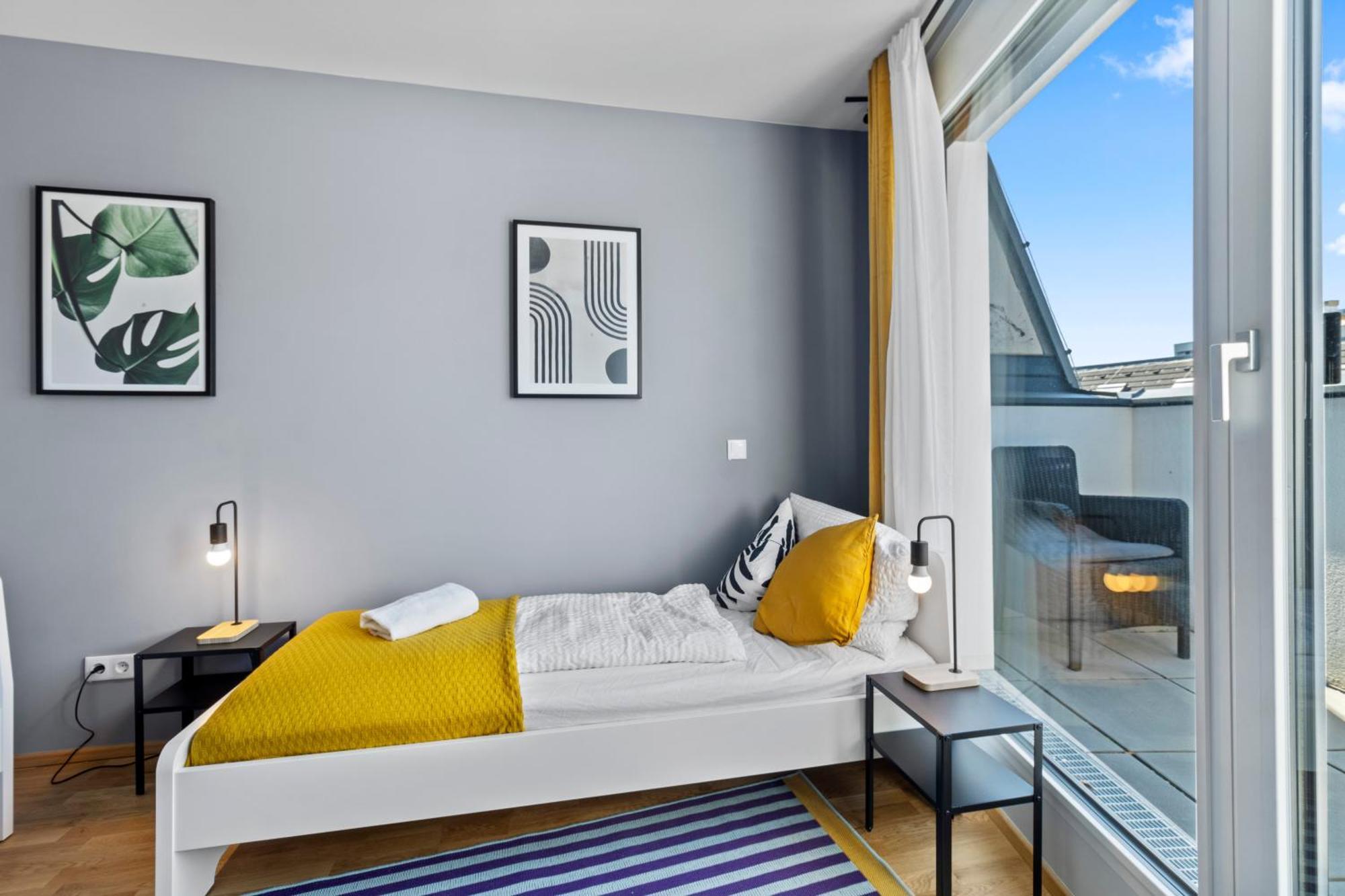 1 Min To Public Transport - 3 Min To Supermarket And Pharmacy - On-site Parking For 19,90 Eur Apartment