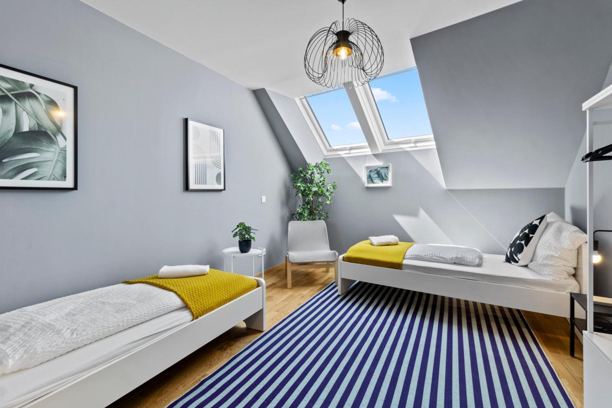 1 Min To Public Transport - 3 Min To Supermarket And Pharmacy - On-site Parking For 19,90 Eur *