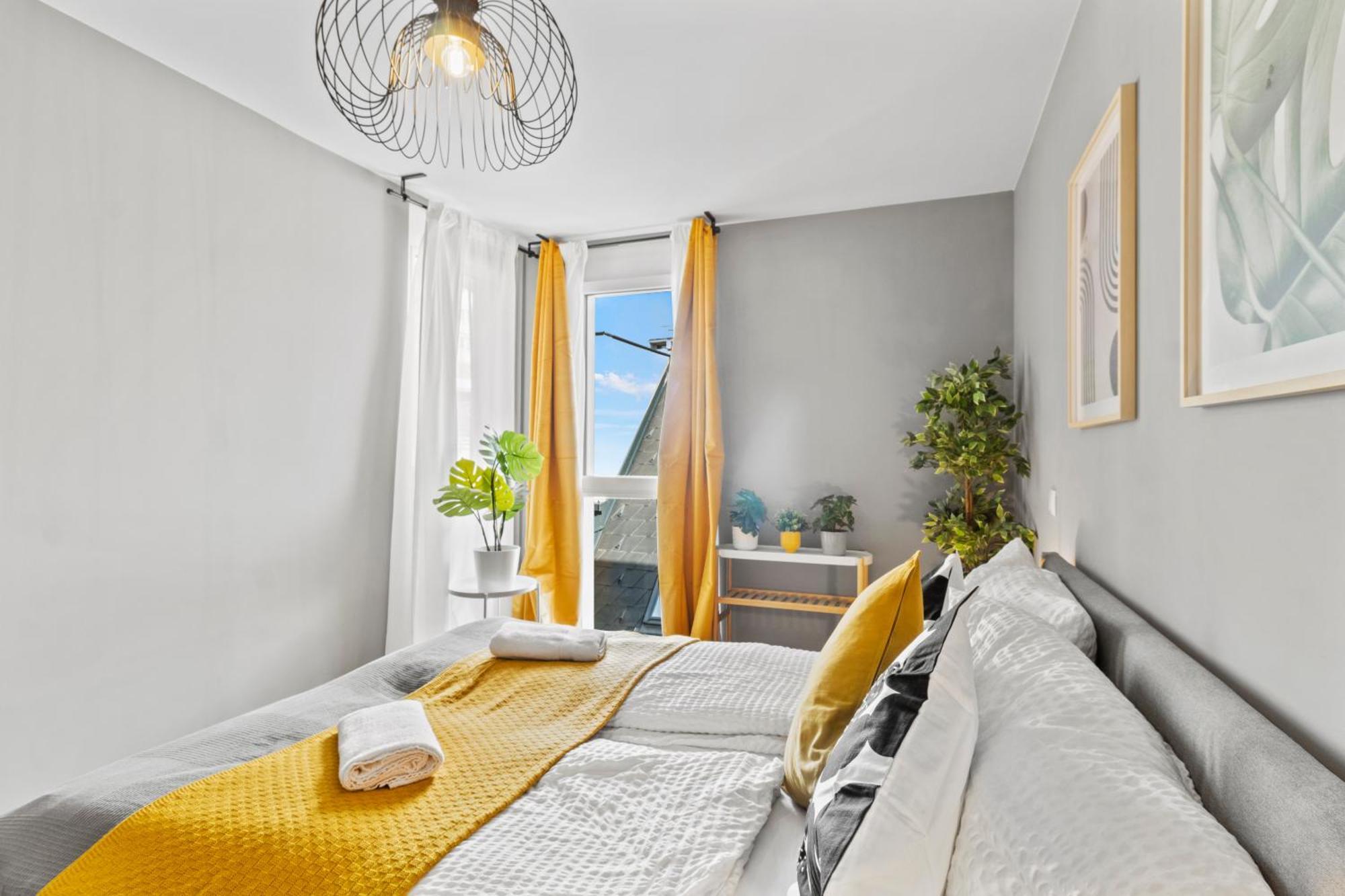 Apartment 1 Min To Public Transport - 3 Min To Supermarket And Pharmacy - On-site Parking For 19,90 Eur *